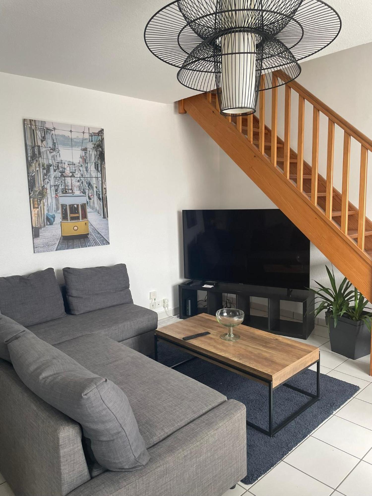 Gare Family Home Laval  Dış mekan fotoğraf